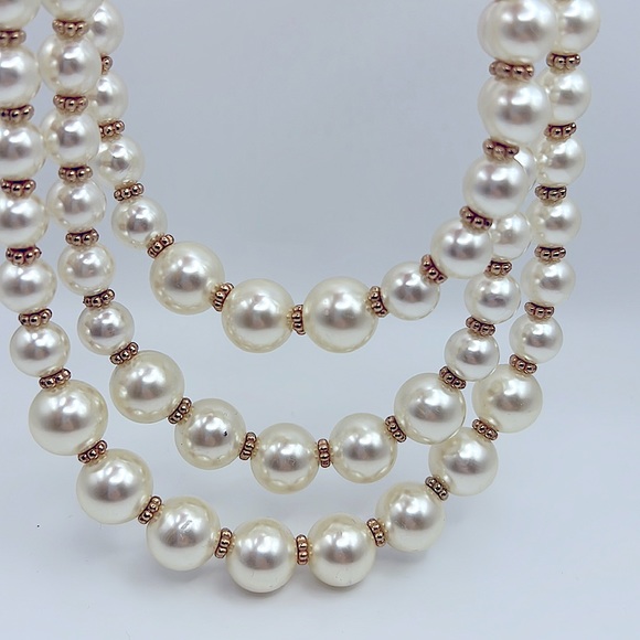 Triple Strand White Bubble Pearl Necklace With Gold Accents - NEW - Picture 3 of 4
